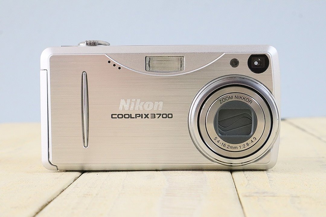 [工作项目] Nikon Coolpix 3700 轻便型数位相机 S/N 2007659 P012 - 相机 - 其他金属 银色