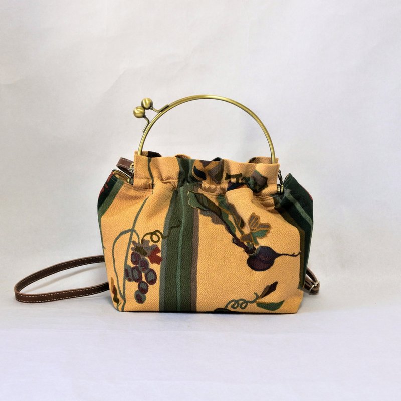 和服改造．附挂带的斜背包 - 侧背包/斜挎包 - 丝．绢 多色