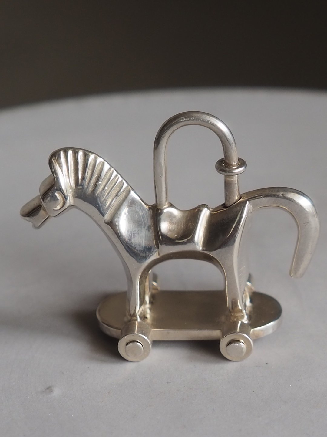 HERMÈS Horse Cadena, 2000年限量版 爱马仕 马形锁头 2000年 限量版 古董精品 - 钥匙链/钥匙包 - 纯银 银色
