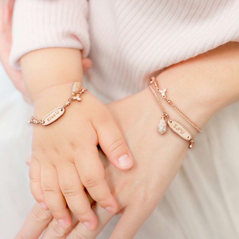 【亲子手链一大一小】玫瑰粉澳宝幸福happiness 定制刻印 - 婴儿饰品 - 宝石 