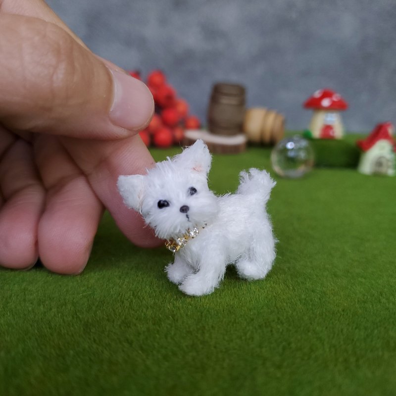 毛茸茸的微型钩针小狗。玩具屋微缩模型。逼真的玩具 - 玩具/玩偶 - 棉．麻 白色