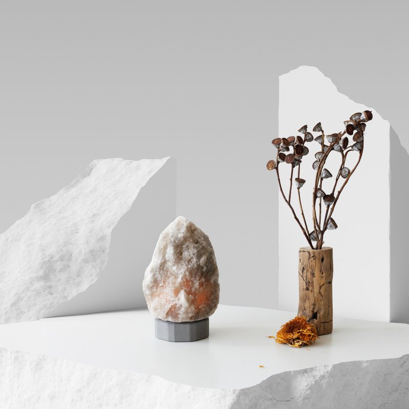 ONELIVINGS PILAR |擎| 喜马拉雅墨灰盐灯 WONDER 2-3 公斤 - 灯具/灯饰 - 水泥 灰色