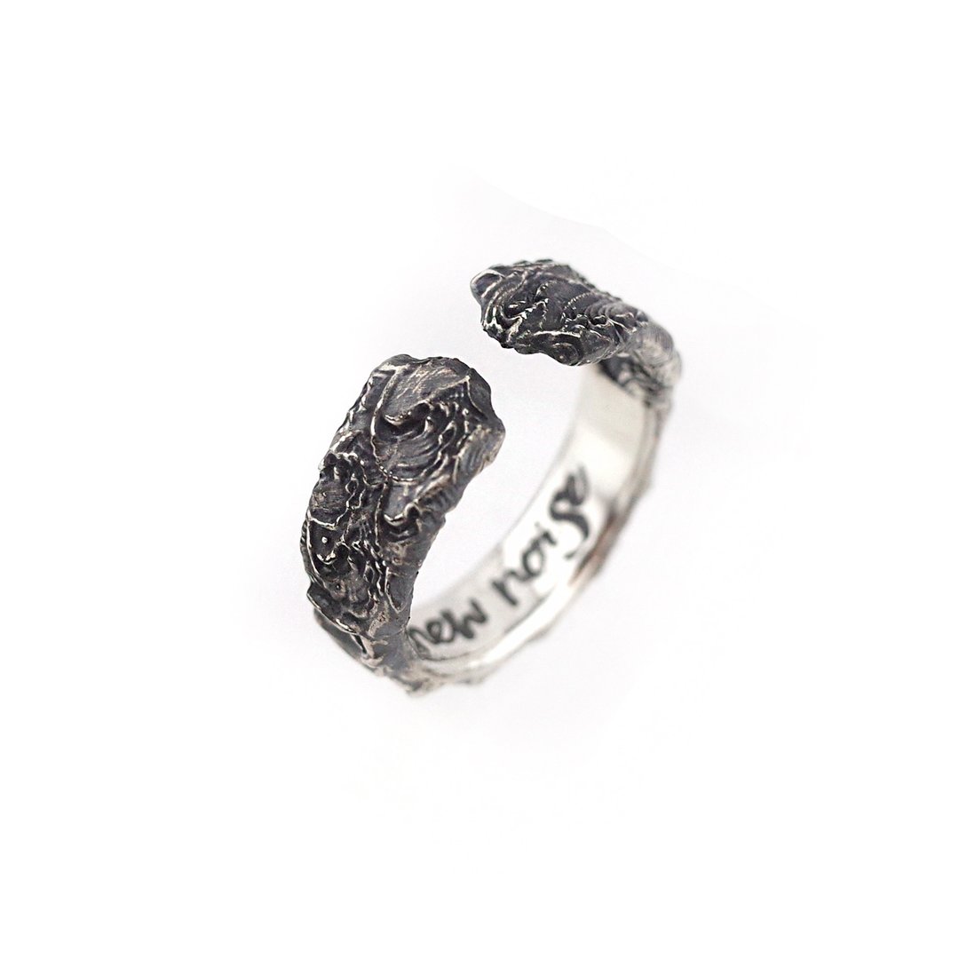 雕花琴头戒指 Carved guitar head ring 925纯银 - 戒指 - 其他金属 银色