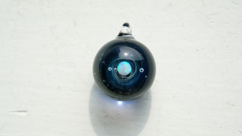 One-bite Galaxy 一口宇宙琉璃吊坠 12 - 颈链 - 玻璃 蓝色
