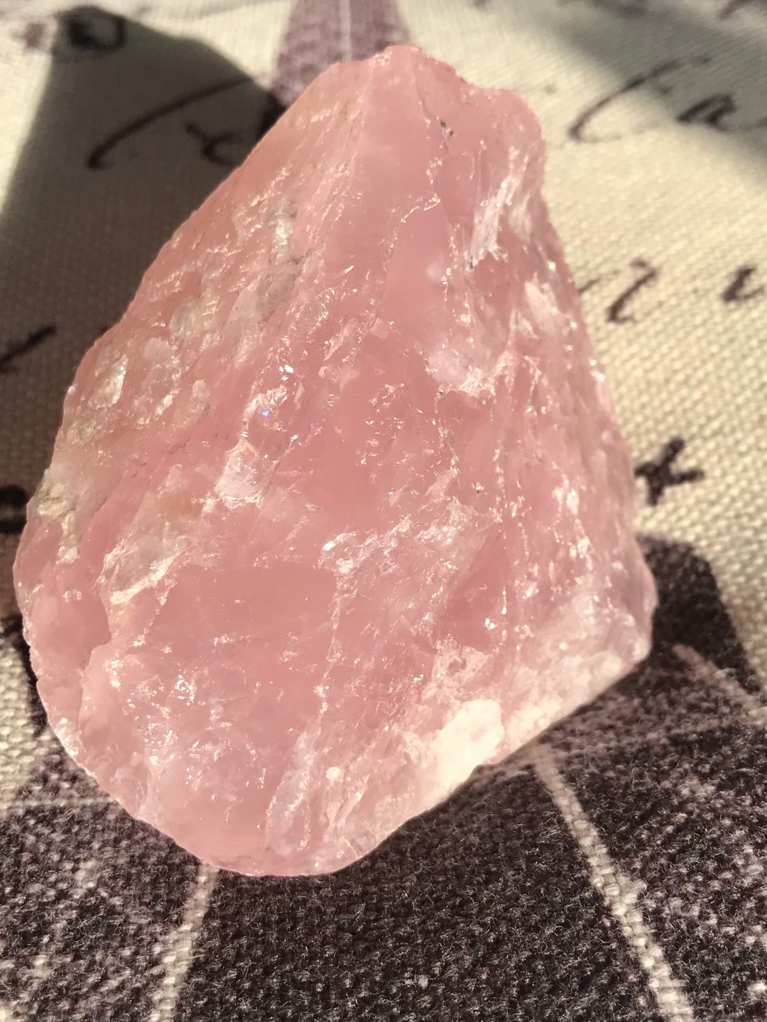 粉晶原石 天然原石 水晶 水晶球 crystal 摆设 水晶原矿 粉冰带彩 - 摆饰 - 水晶 粉红色