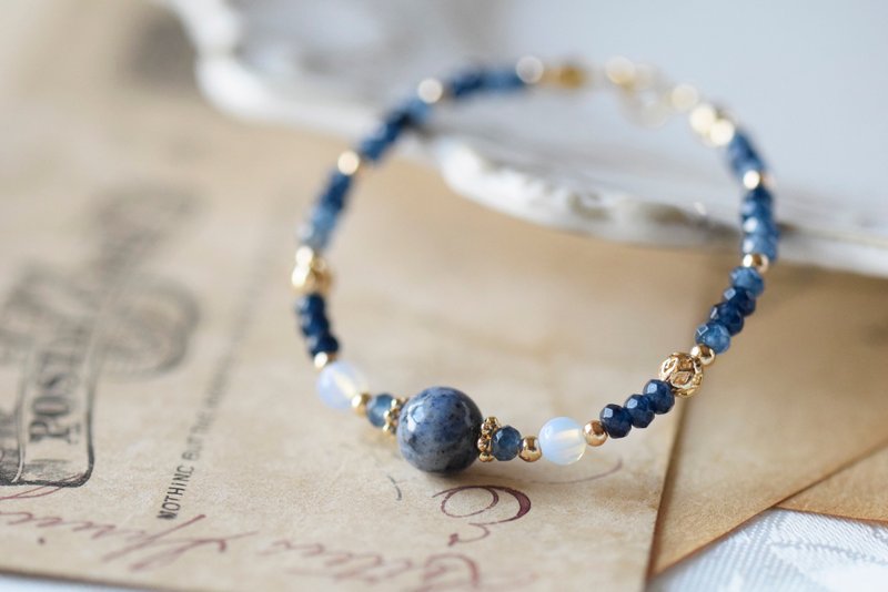 保护。苏打石 蛋白石 蓝玉髓 14K包金 水晶/天然石手链 - 手链/手环 - 水晶 蓝色