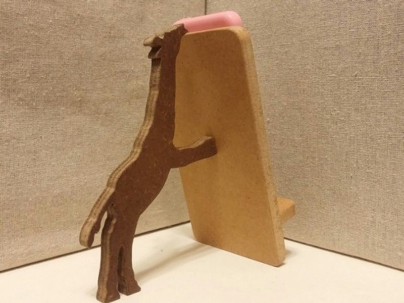 麒麟支持手机/智能手机支架自然 - 吊饰 - 木头 