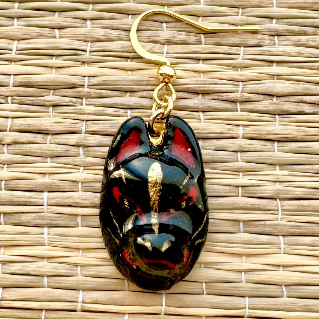 接单制作　黑狐面具　耳环　片耳用 - 耳环/耳夹 - 树脂 