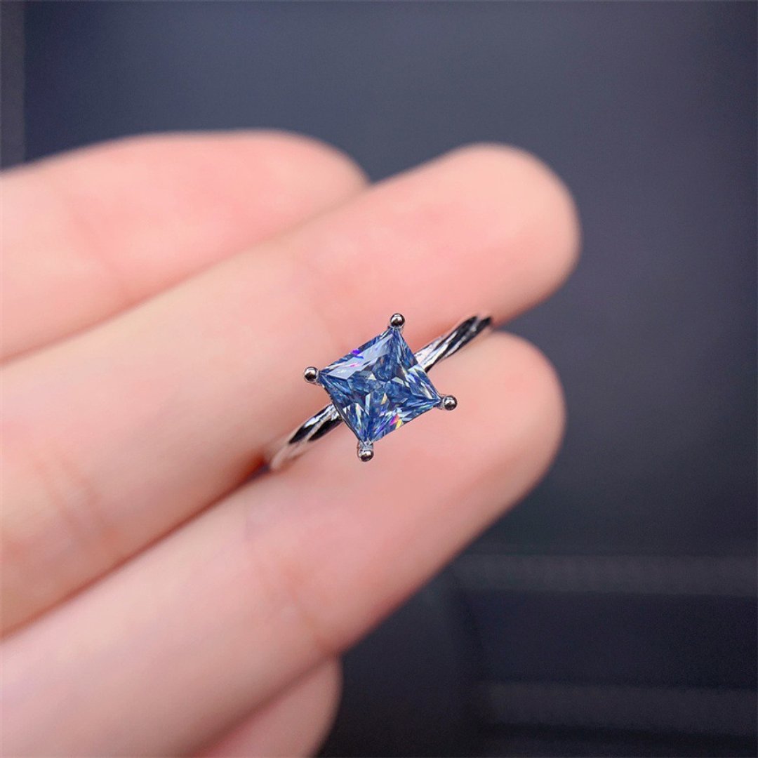Blue Moissanite Ring, 1 Ct Moissanite Ring, Crackling Moissanite Ring - 戒指 - 其他金属 银色