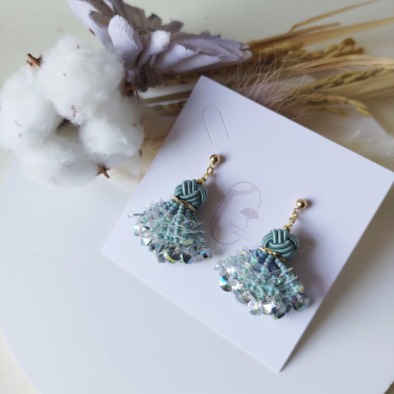 绕线编织结艺耳饰 / 飘逸的裙摆 - 耳环/耳夹 - 其他人造纤维 