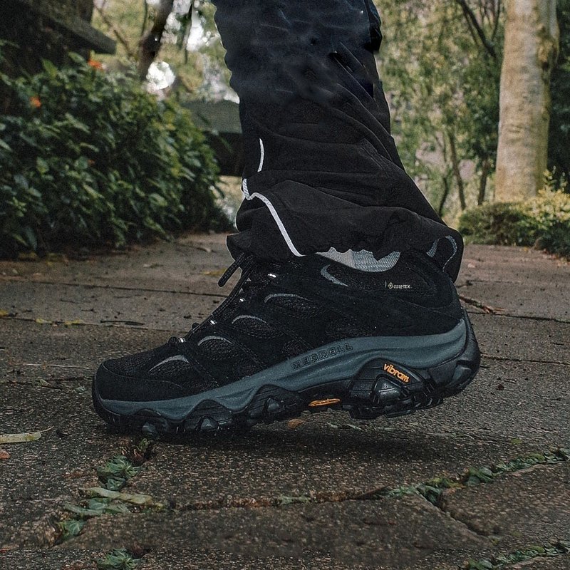 MERRELL MOAB 3 MID GORE-TEX防水登山鞋 男鞋-黑(另有灰咖) - 男款运动鞋/球鞋 - 防水材质 