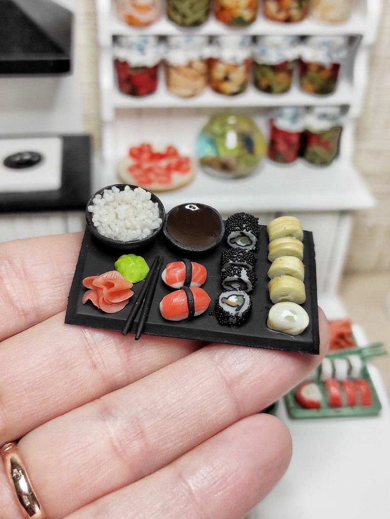 Japanese food - Realistic sushi and rolls for dollhouse - food for dolls - gift - 玩偶/公仔 - 粘土 