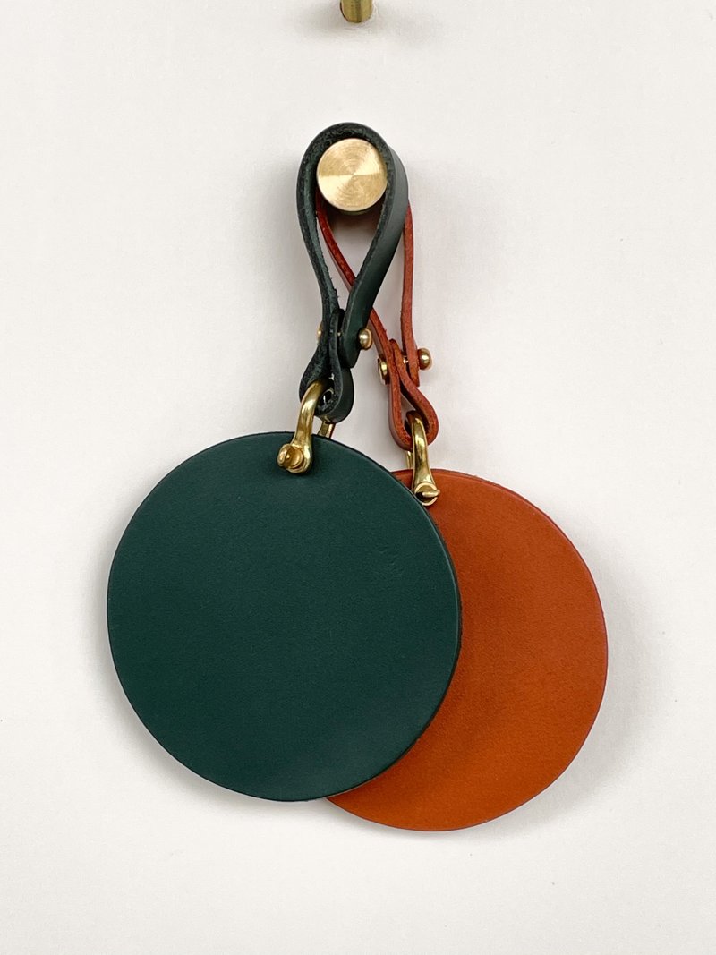 随身皮革圆镜 随身化妆镜  ACCESSORIES系列 - 吊饰 - 真皮 咖啡色