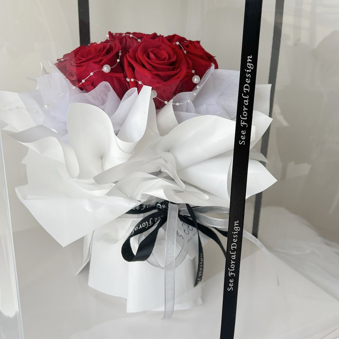 SEE 看见花艺设计 | 永生花 | 玫瑰 | 红色热情蛋糕花束礼盒 - 干燥花/捧花 - 植物．花 