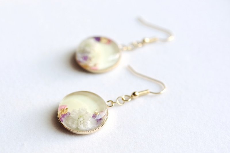 树脂艺术 圆形耳环・花束・淡黄色 - 耳环/耳夹 - 树脂 黄色