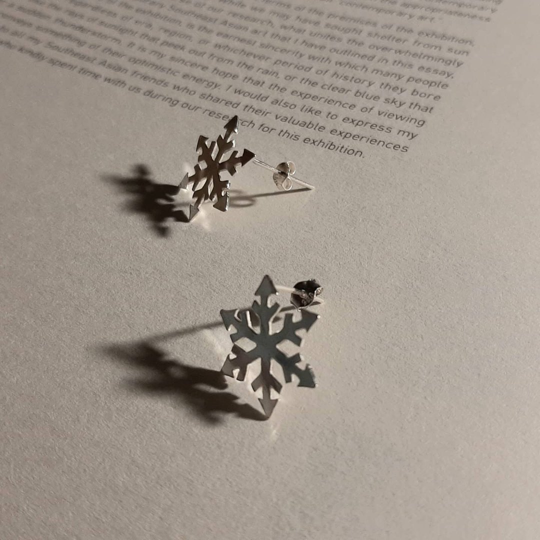 雪花耳饰 - 耳环/耳夹 - 银 白色