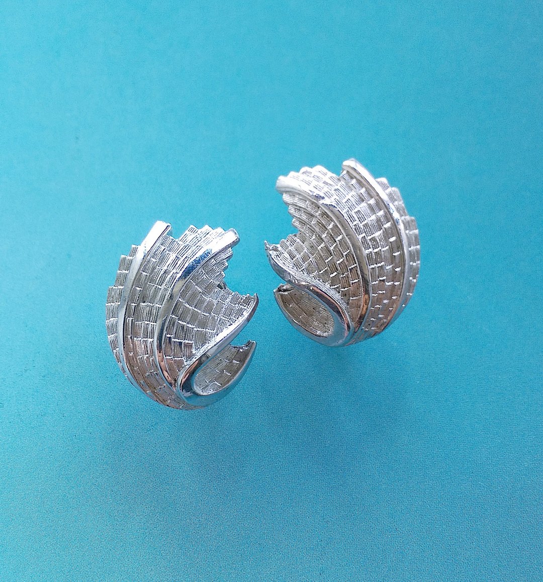 Vintage Jewelry 西洋古董饰品 TRIFARI 银色调 山甲纹 夹式耳环 - 耳环/耳夹 - 其他金属 银色