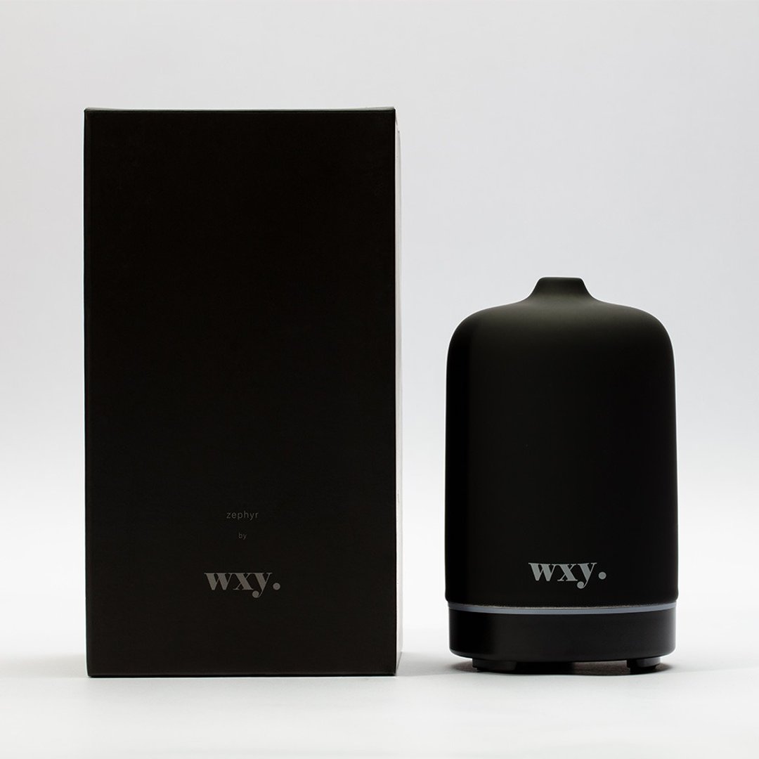 【英国 wxy】Zephyr 香氛水氧机 - 黑 /英规三孔插头 - 香薰/精油/线香 - 陶 黑色