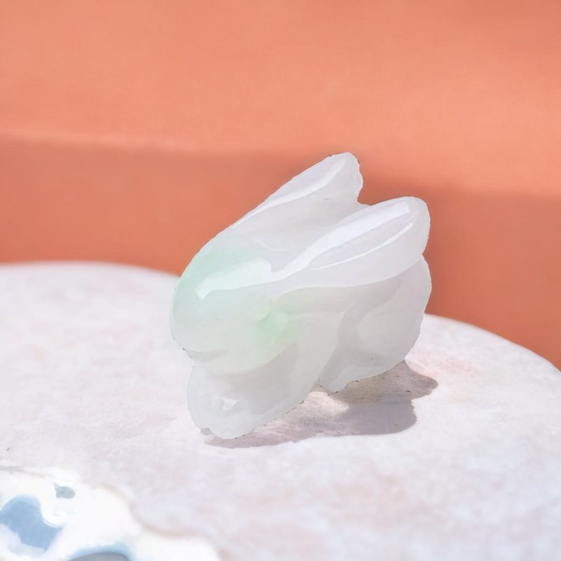 【钱兔似锦】冰糯飘绿翡翠兔子吊饰 | 天然缅甸玉翡翠A货 | 送礼 - 吊饰 - 玉石 绿色