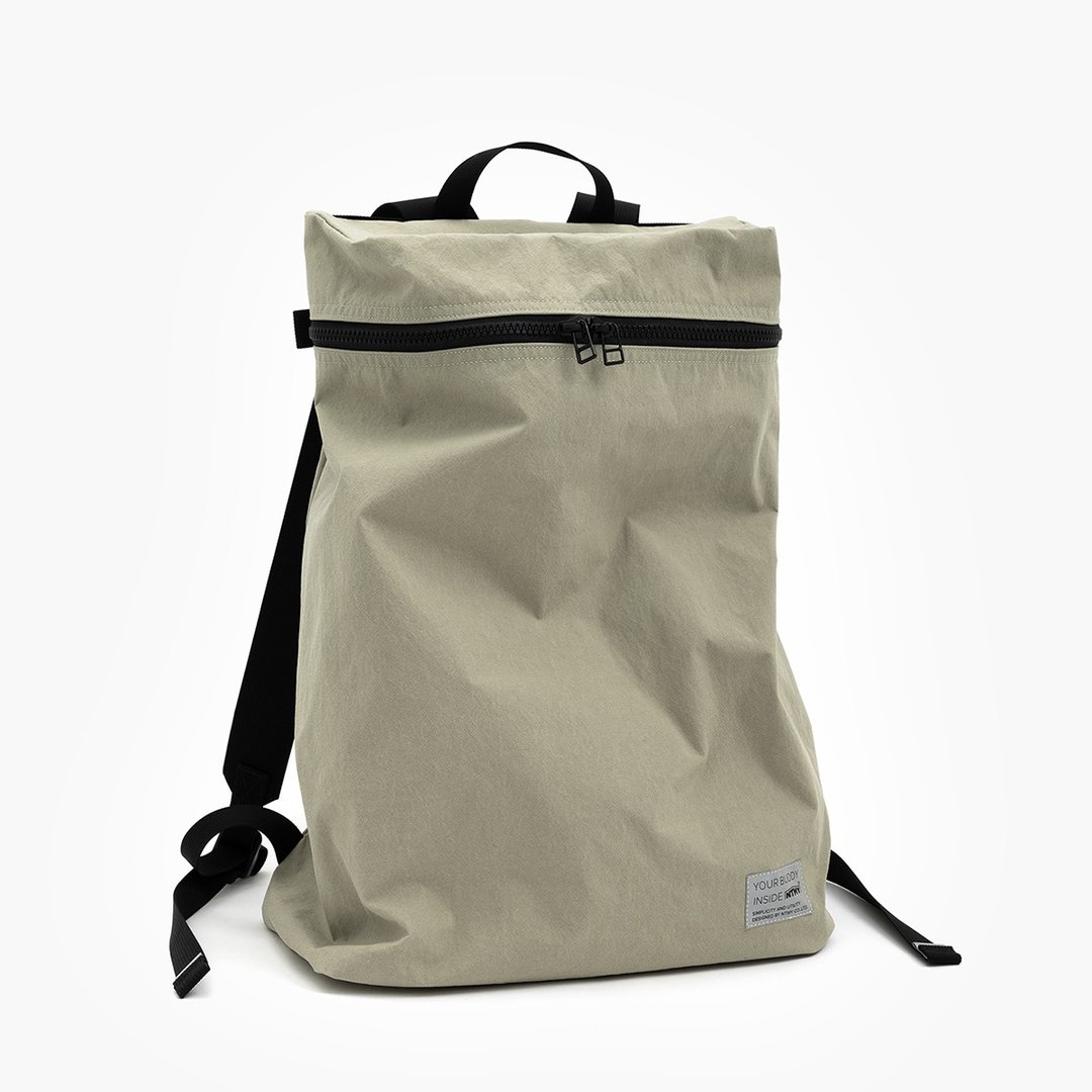 NTMY Konbu Daypack小松精练昆布尼龙轻便休闲通勤防泼水双肩背包 - 后背包/双肩包 - 尼龙 卡其色