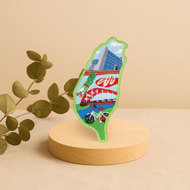 【台湾特色】宜兰 | 刺绣磁铁 | 纪念品 | 礼物 | 文创 - 冰箱贴/磁贴 - 绣线 