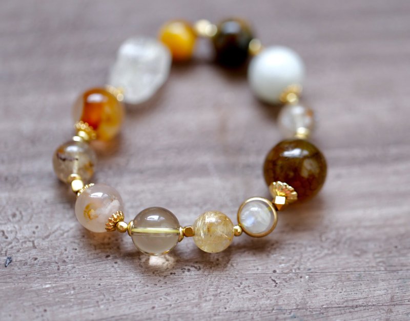 ||金丝|| 沉静能量系列。月光石/钛晶/超七/樱花玛瑙/冰裂白水晶 - 手链/手环 - 水晶 金色