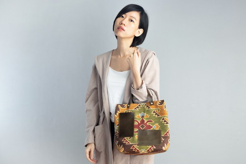 民族风皮革手提口袋造型防水提袋 - 手提包/手提袋 - 防水材质 咖啡色