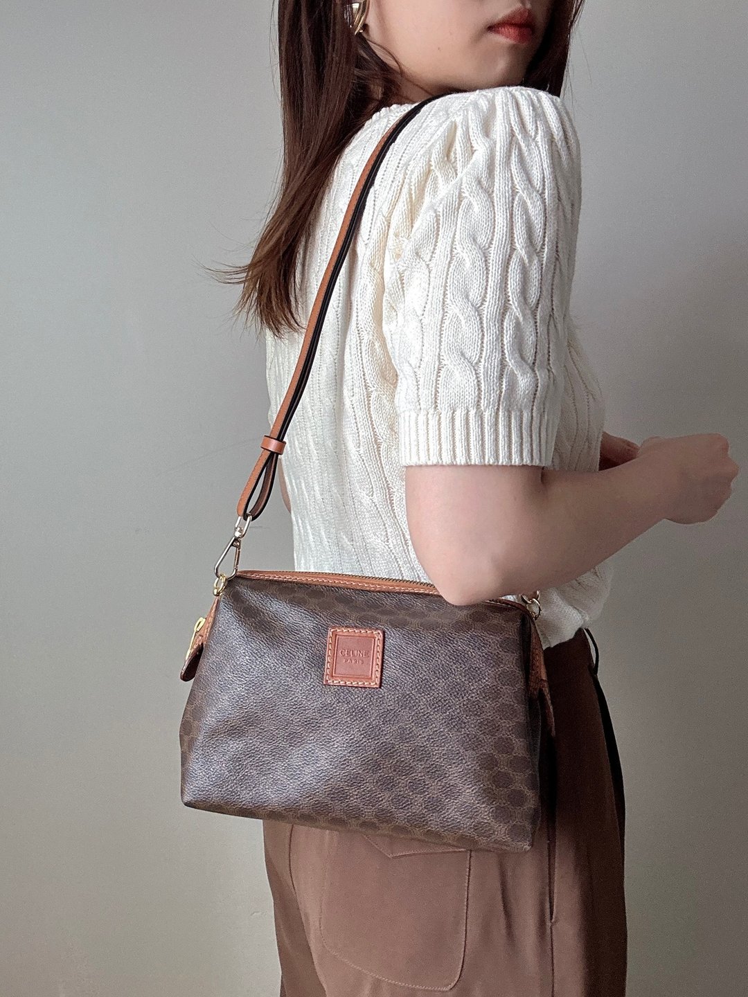 中古美品 Celine 凯旋门老花云朵包 腋下包 斜背包 - 侧背包/斜挎包 - 防水材质 咖啡色
