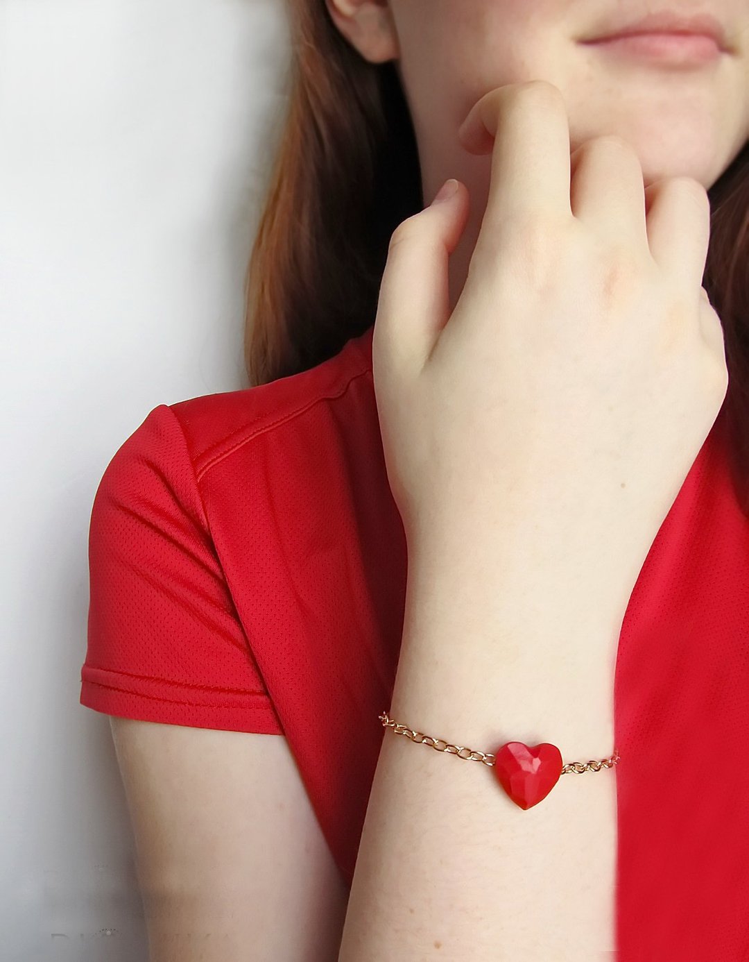 Red Heart Romantic Bracelet Scarlet faceted heart Cute tiny heart bracelet Charm - 手链/手环 - 粘土 红色