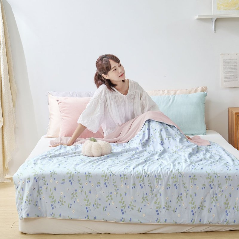 凉被 / Cool-Fi 极凉 / 胶原蛋白抗菌凉被 / 蓝果藏兔 - 被子/毛毯 - 其他材质 蓝色