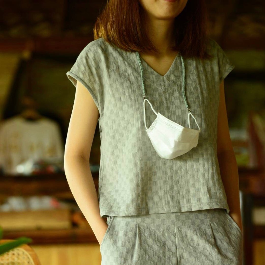 V领棉质上衣 - 女装上衣 - 棉．麻 