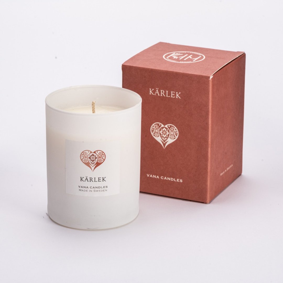瑞典天然香氛蜡烛 经典再现【Kärlek 挚爱】绿意花果调 200g - 蜡烛/烛台 - 蜡 红色