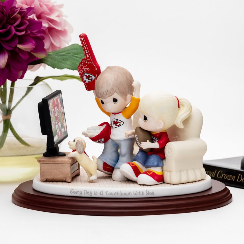 Precious Moments NFL美式足球橄榄球2014年陶瓷欢乐时光运动摆饰 - 摆饰 - 瓷 