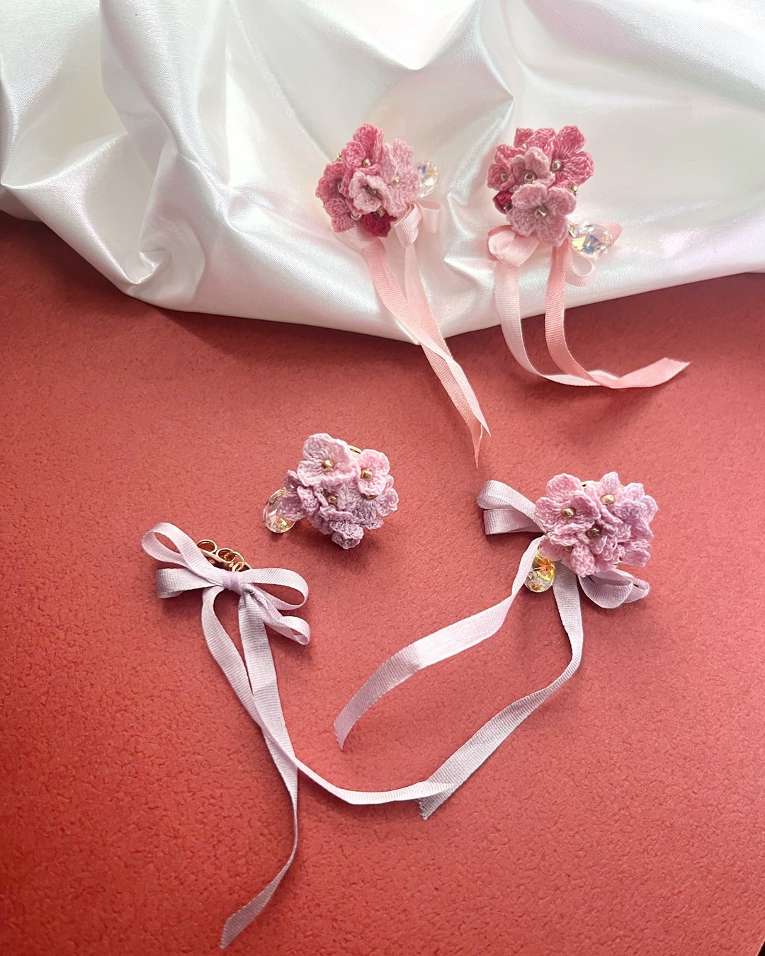 My Fancy Handmade 绣线手鈎花耳环 14k镀金耳针 - 耳环/耳夹 - 棉 多色