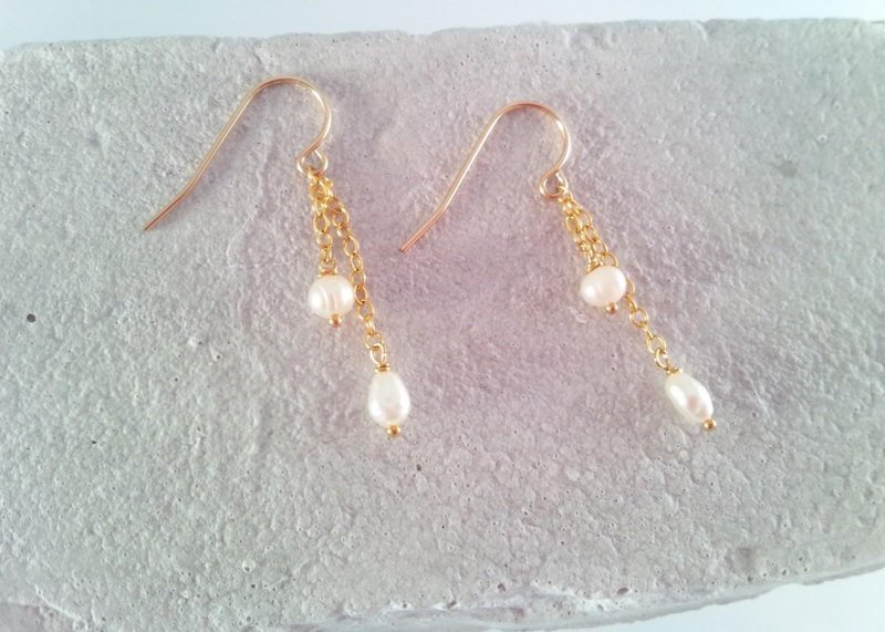 淡水パール K14GF Danglings - 耳环/耳夹 - 其他金属 金色