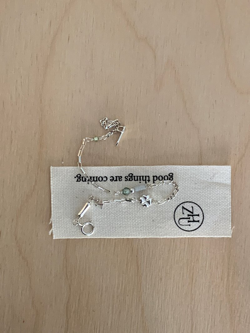 Zhu.handcrafted__Clover__纯银/光谱石/水草石 - 手链/手环 - 纯银 