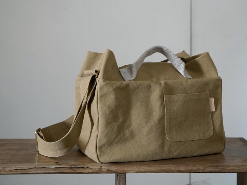 厚肩包 日本帆布 中性 男女适用 - 侧背包/斜挎包 - 棉．麻 