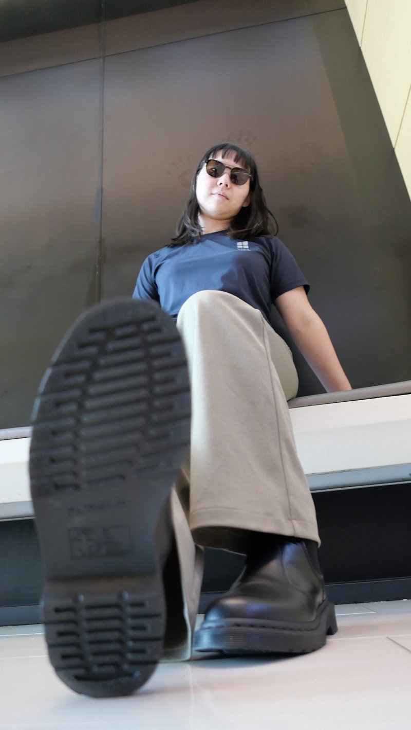 Terra系列 凉感防晒短袖上衣Tshirt 蓝黑 女 - 女装 T 恤 - 其他人造纤维 黑色