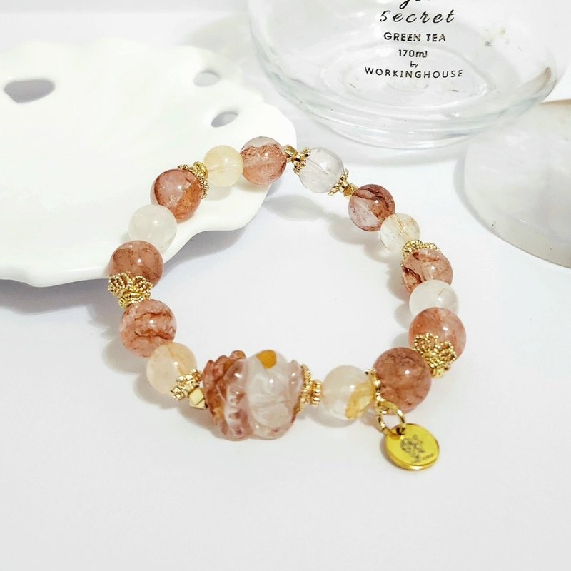 透体胶花貔貅设计款手链/招贵人/招财之水晶 - 手链/手环 - 水晶 红色