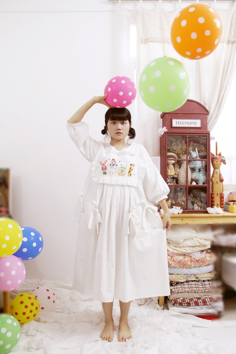 动物刺绣白色麻棉蕾丝蝴蝶结连衣裙-【衣食住行】-【巫猫牌】-独立原创手作 - 裙子 - 棉．麻 白色