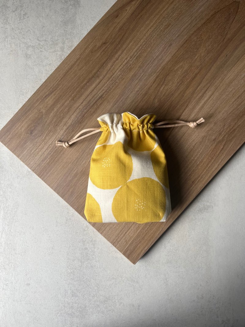 束口袋丨姜黄豆沙 - 束口袋双肩包 - 棉．麻 