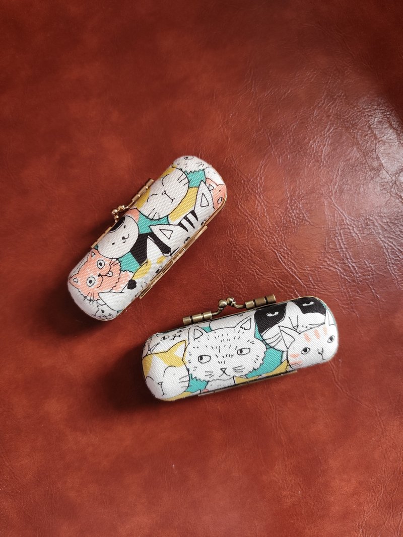 口金印章盒/绿色猫咪米克斯 - 收纳用品 - 棉．麻 绿色