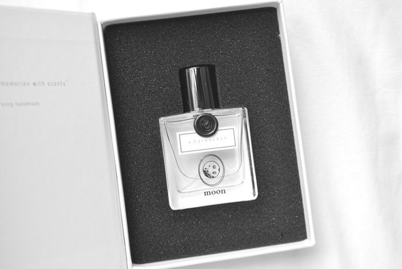Moon月亮香水—花香调 - 香水/香膏 - 浓缩/萃取物 透明