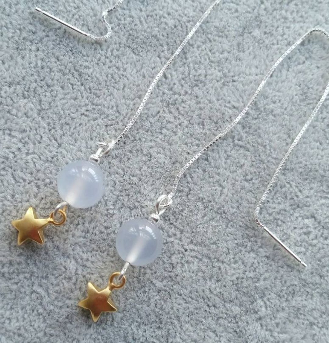 蓝玉髓，镀金星星 925纯银耳线 Blue Chalcedony and gold plated star - 925 silver earline - 耳环/耳夹 - 宝石 蓝色