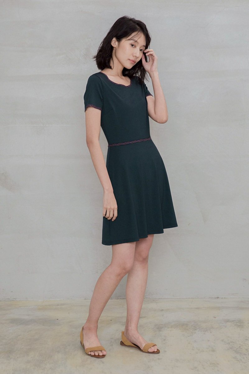 翩翩淑女合身洋装  Thoughtful Lady Dress D86 - 洋装/连衣裙 - 其他人造纤维 多色