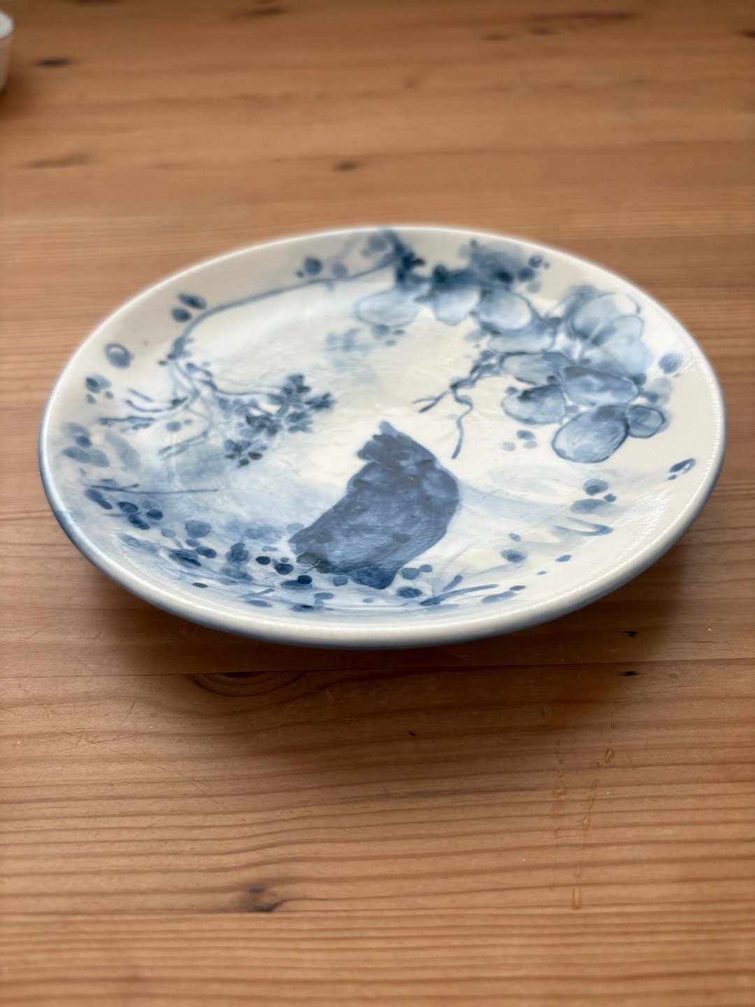 猫影  手绘青花  白瓷盘 15.5cm - 盘子/餐盘/盘架 - 陶 
