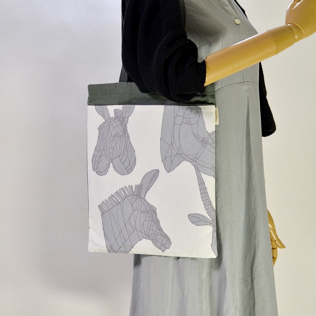 【日本名师布料】双面拼接 肩背袋/A4文具袋/笔电袋#野生线条 - 侧背包/斜挎包 - 棉 
