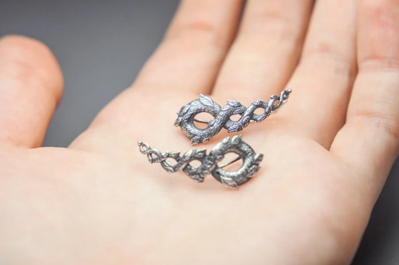 Dragon Earrings - 耳环/耳夹 - 纯银 银色