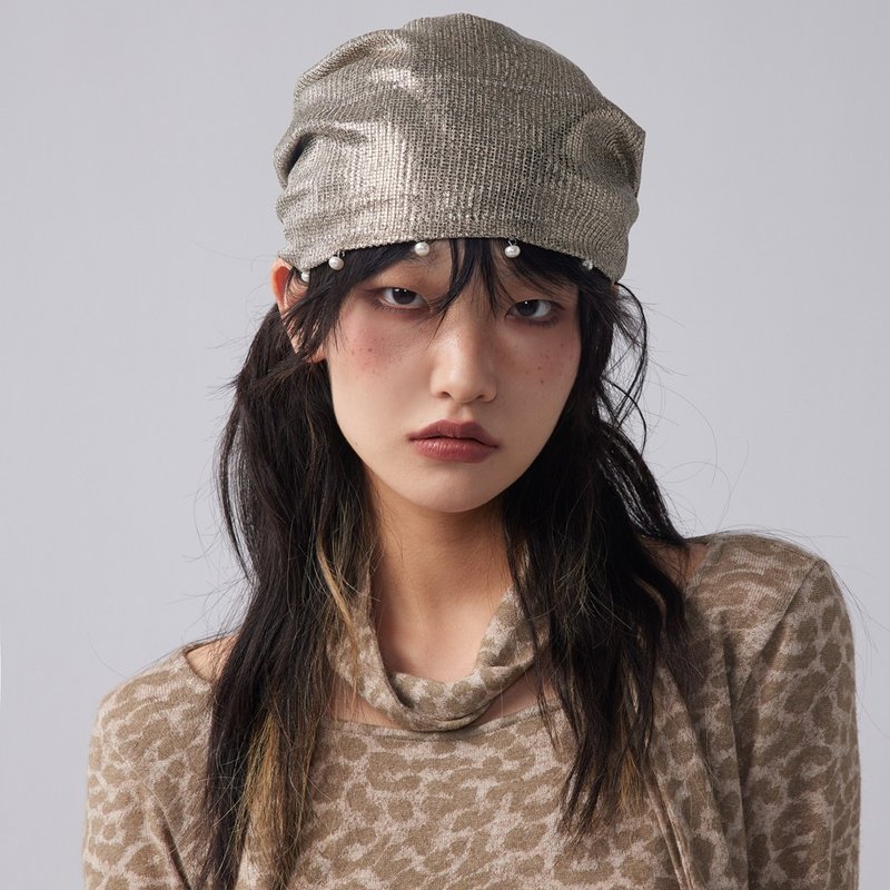 【光束】手工釘珠亮片冷帽堆堆帽針織帽 - 帽子 - 其他材质 金色