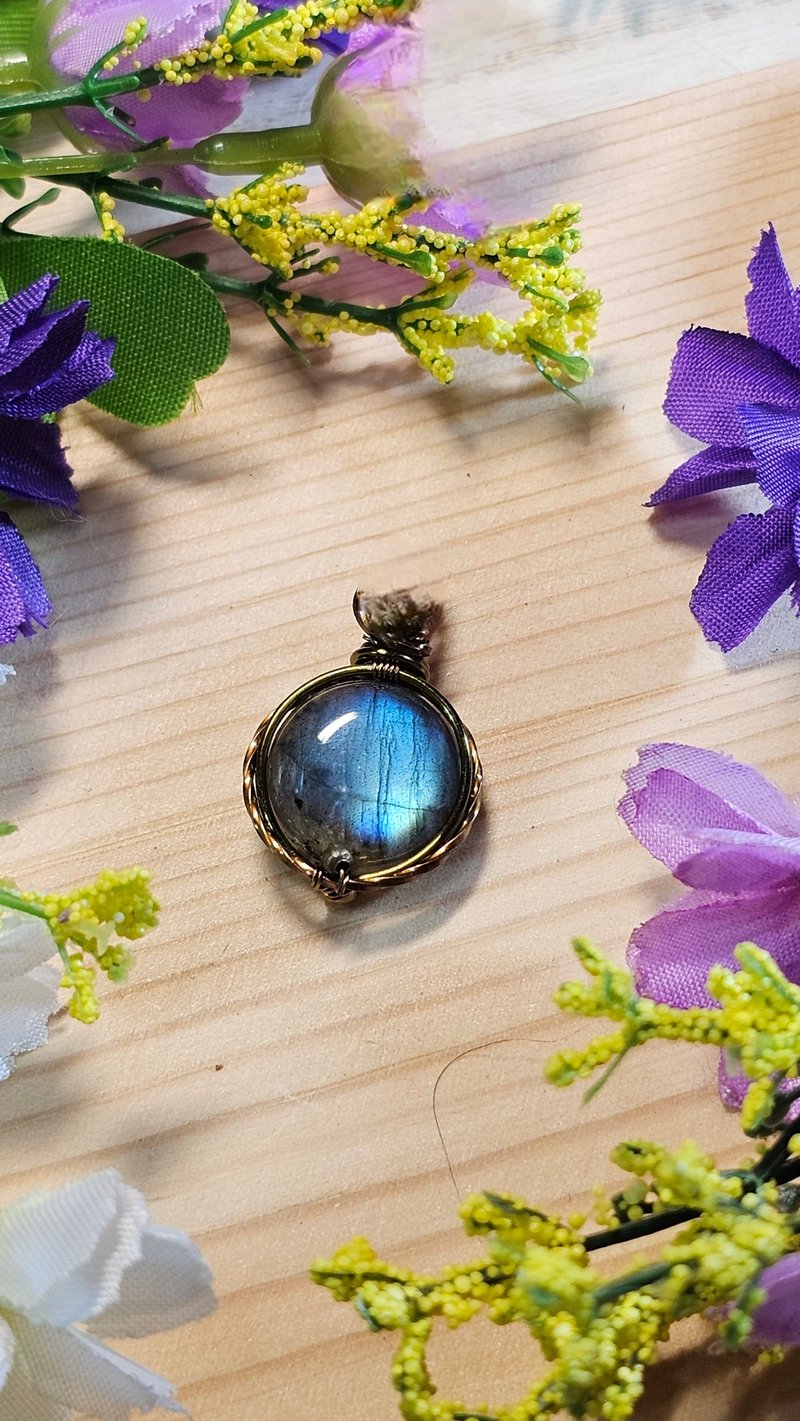 【叶绿𨥤手作】幽靛之瞳/金属线编织/节日/礼物/饰品/项链/手作 - 项链 - 铜/黄铜 